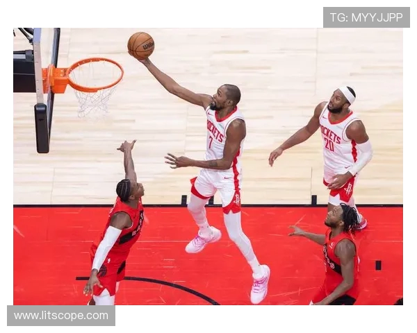 2004年NBA精彩对决火箭队与猛龙队的巅峰之战回顾与分析